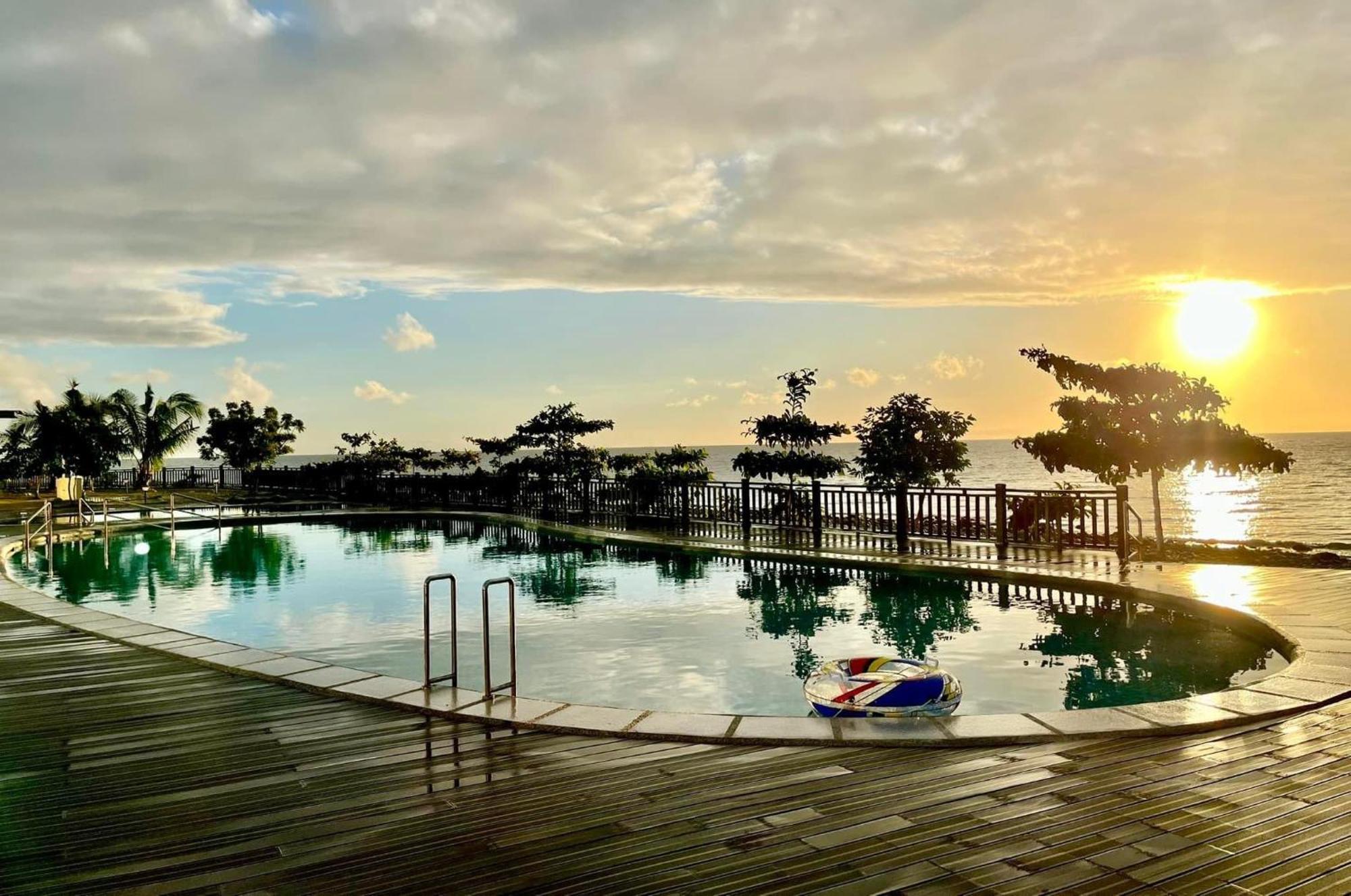 W Golf Resort Oslob Εξωτερικό φωτογραφία