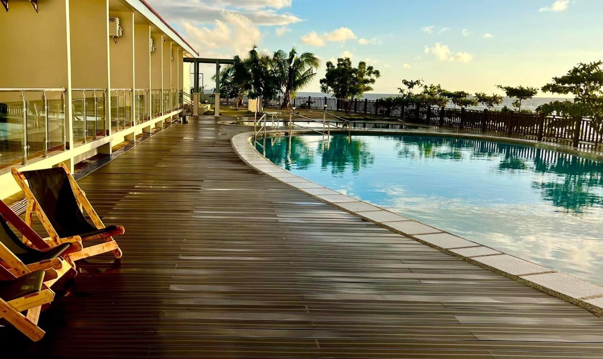 W Golf Resort Oslob Εξωτερικό φωτογραφία