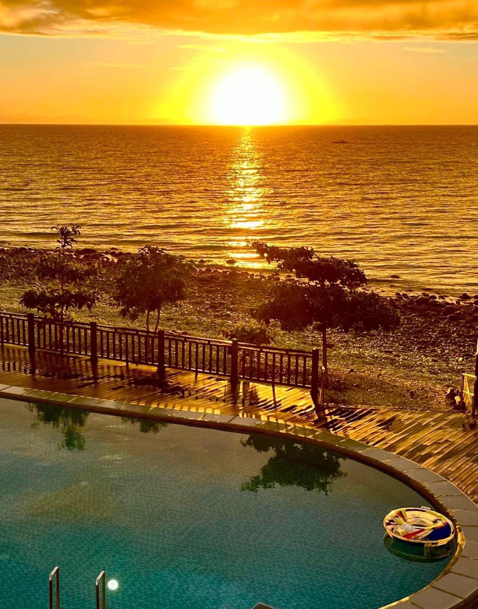 W Golf Resort Oslob Εξωτερικό φωτογραφία