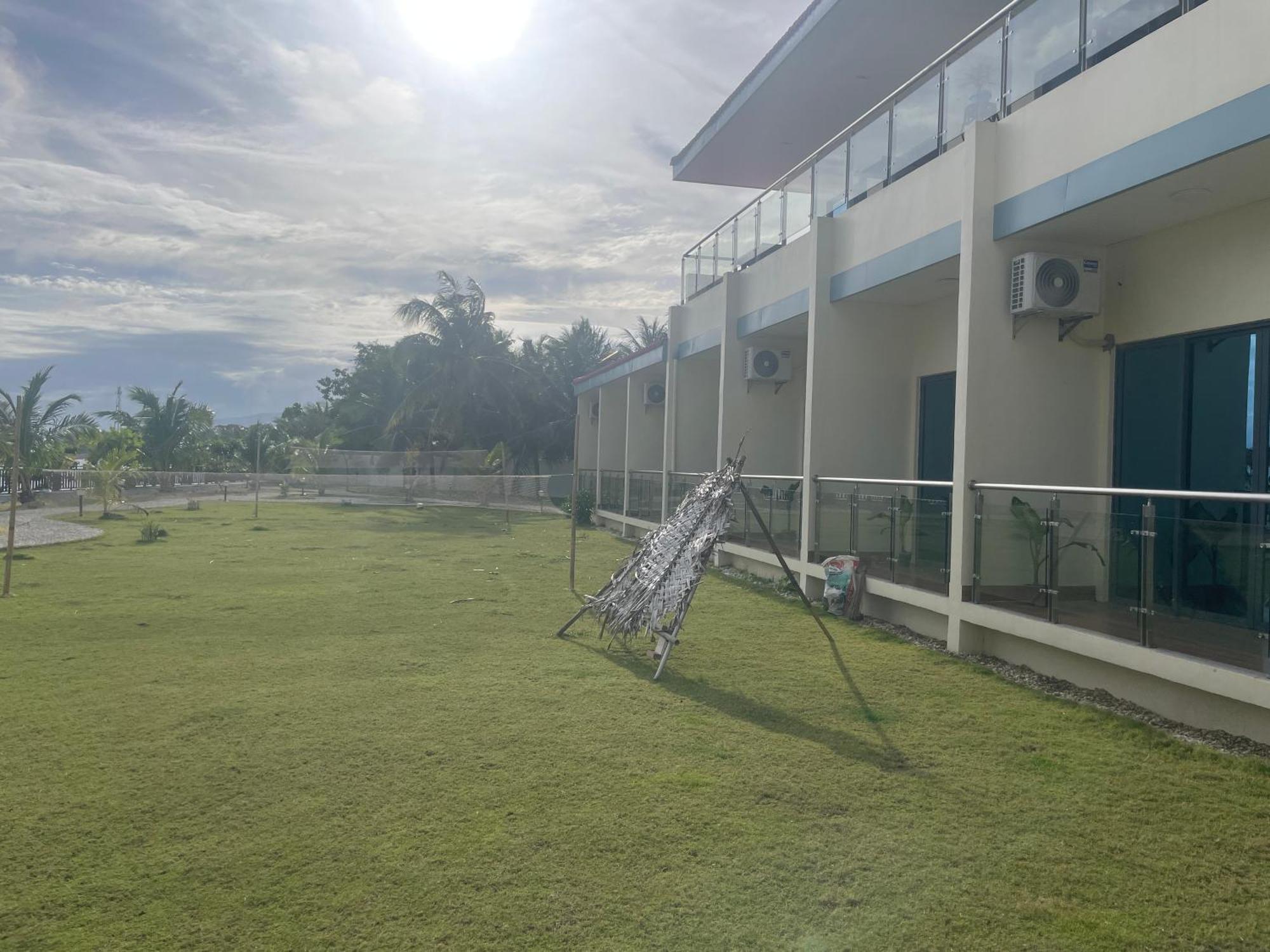 W Golf Resort Oslob Εξωτερικό φωτογραφία