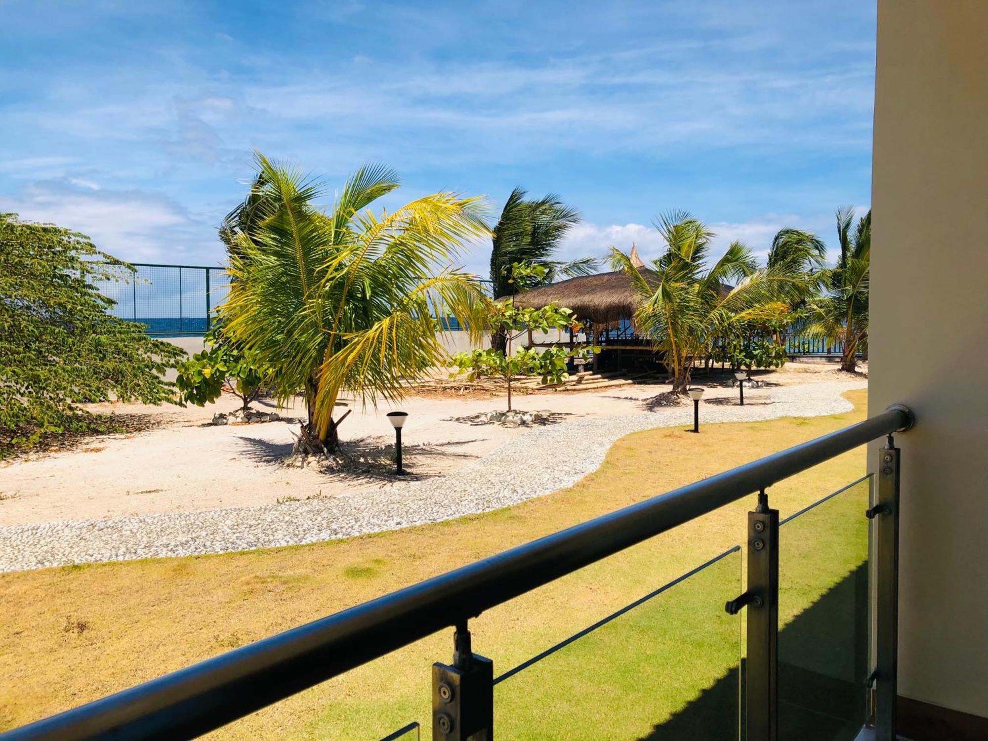 W Golf Resort Oslob Εξωτερικό φωτογραφία