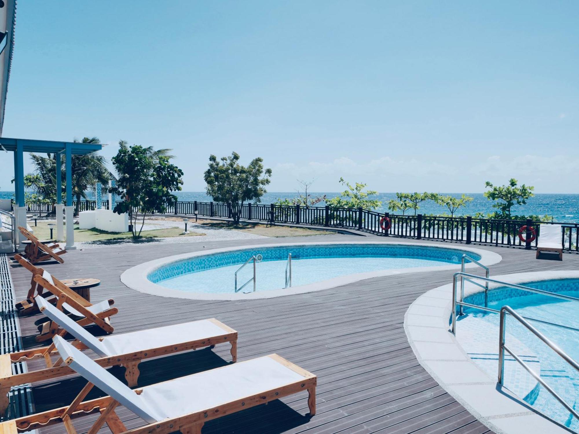 W Golf Resort Oslob Εξωτερικό φωτογραφία